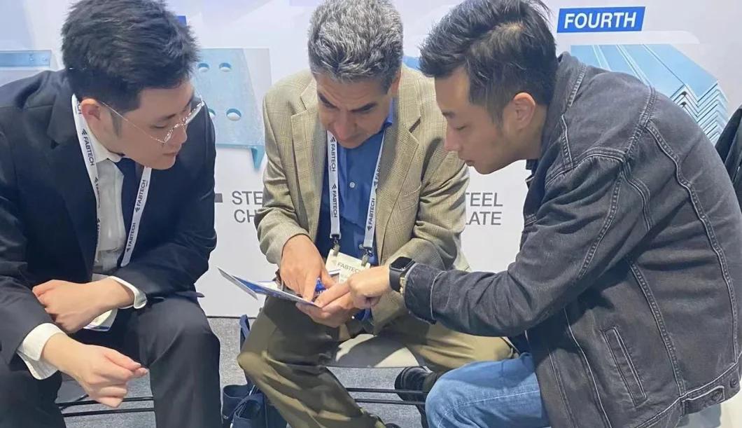 آلة قطع ليزر للوحة الفولاذ الكربوني 380 فولت / 50 هرتز 9